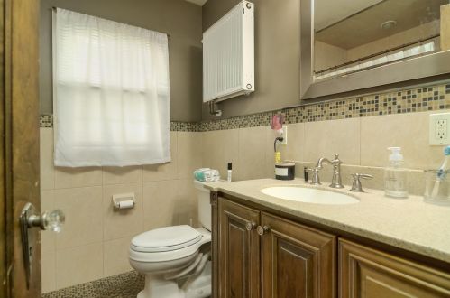 2935 Ewing Ave, Minneapolis MN 55422-3234 exterior