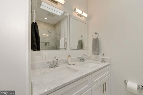 308 Rhode Island Ave, Washington DC  20001-1827 exterior