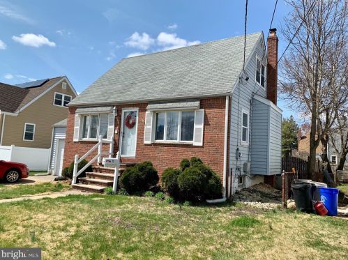 12 Monroe Ave, Gloucester, NJ 08031-2812