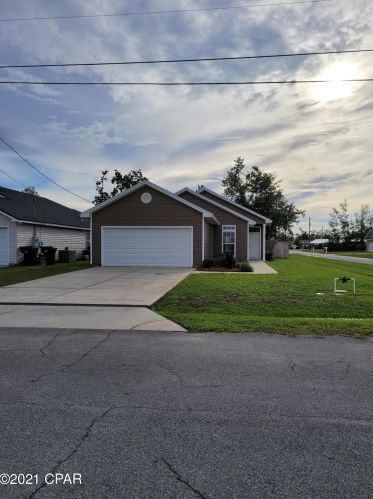 1300 Alabama Ave, Lynn Haven FL  32444-2535 exterior