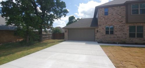3801 Sage Ct, Granbury, TX 76048-3301