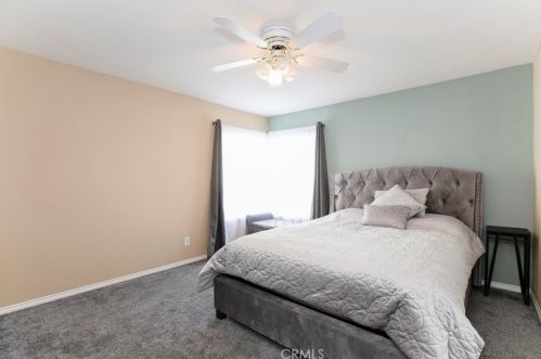 27067 Alabastro Dr, Santa Clarita CA  91354-2215 exterior