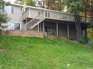 7646 Point Rd, Woodboro, WI 54501-8414