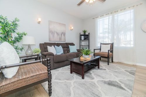 3412 Duchess Ln, Long Beach, CA 90815-5156