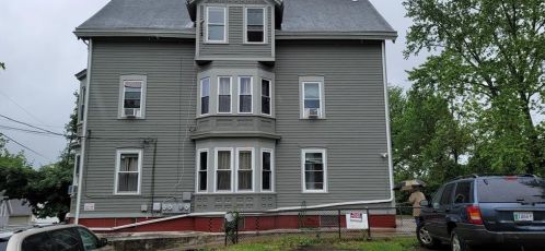 118 Church St, Woonsocket, RI 02895-3046
