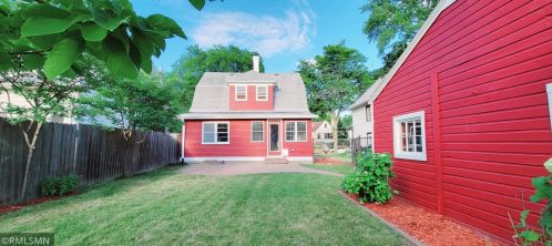983 Como Pl, Saint Paul, MN 55103-1316