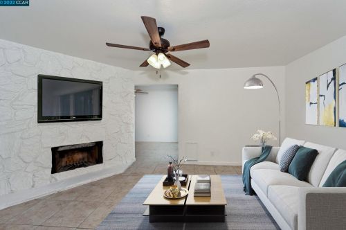 349 Pantano Cir, Pacheco CA  94553-5636 exterior