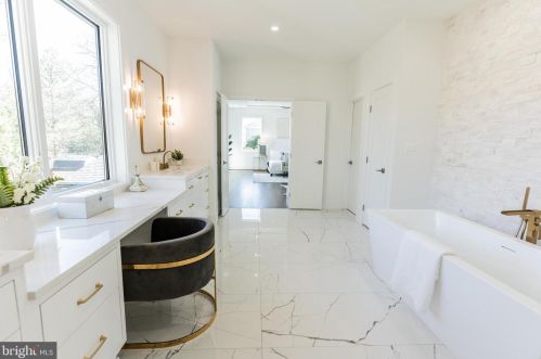 2219 Westmoreland St, Falls Church VA  22043-1701 exterior