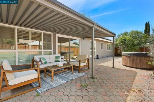 6747 Tory Way, Pleasanton CA  94568-2144 exterior