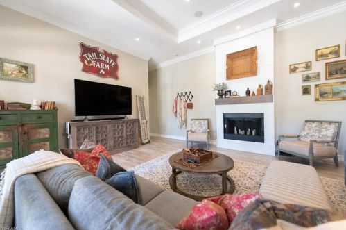 6610 Sable Ridge Ln, Naples FL  34109-0526 exterior