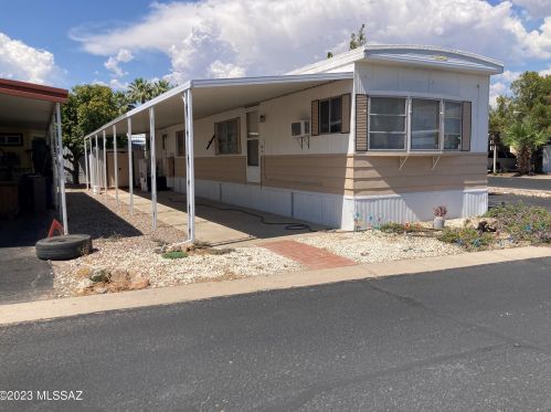 4439 Old Romero Rd, Tucson, AZ 85705-1545
