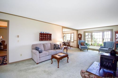 58 Notch Rd, Manchester CT  06043-7421 exterior