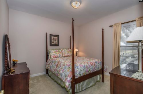 140 Clubhouse Dr, Cayce-West Columbia SC 29172-2584 exterior