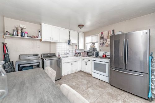 44034 Date Ave, Lancaster CA 93534-4425 exterior