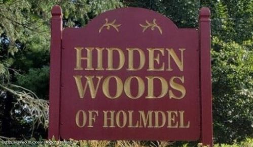 91 Lexington Ct, Holmdel Village NJ  07733-2764 exterior