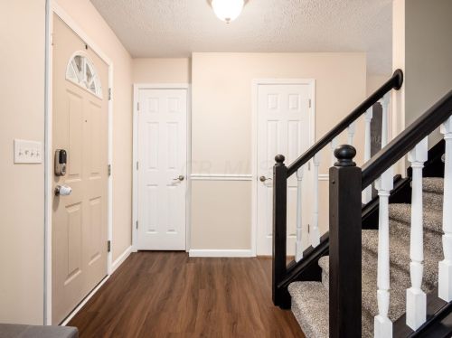 1695 Saffron Dr, Marysville, OH 43040-8618