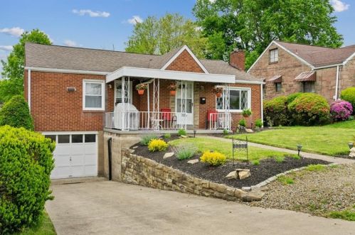 2737 Van Buren Dr, New Kensington, PA 15068-2509