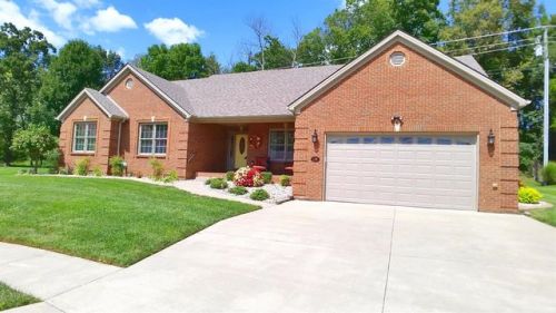 138 Legacy Dr, Berea, KY 40403-9594