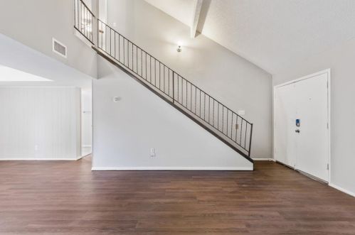 221 Smith St, Burleson TX  76028-5813 exterior
