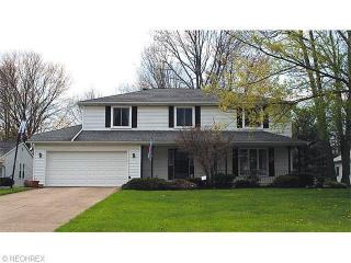 6256 Sunnywood Dr, Cleveland, OH 44139-3055