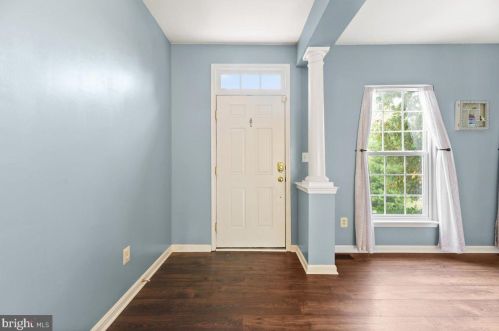 10056 Naughton Ct, Bristow VA  20136-3068 exterior