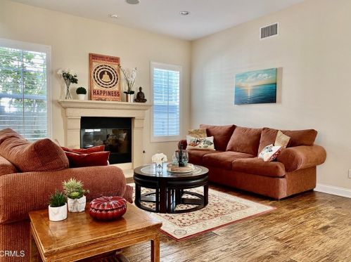 4157 Hemlock St, Oxnard CA  93035-1441 exterior