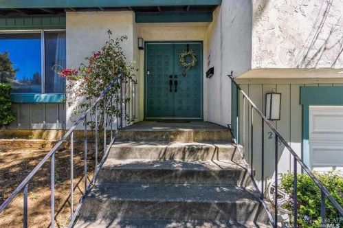 219 Essex Way, Benicia, CA 94510-1511
