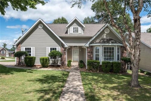 2906 Northaven Dr, Bentonville, AR 72712-7523