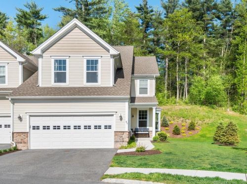 85 Ridgewood Dr, Waterbury, CT 06762-2940