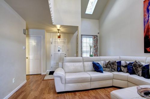 8123 Phillips Cir, Englewood CO 80112-3254 exterior