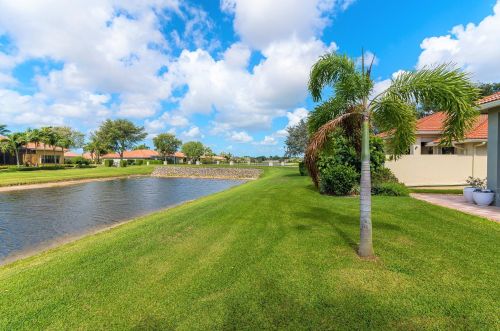 6967 Boscanni Dr, Boynton Beach FL  33437-3720 exterior