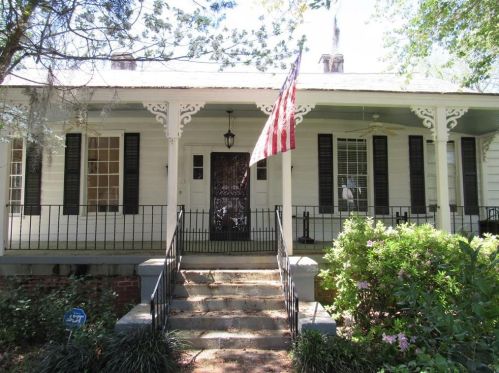 1403 Jackson St, Barnwell, SC 29812-2116