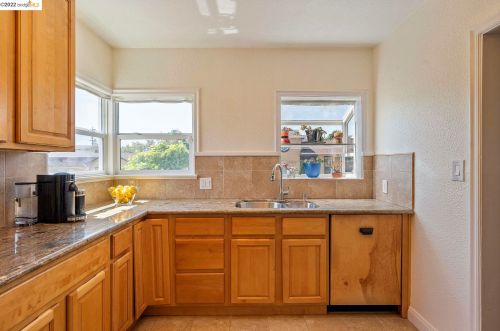2350 109, Oakland CA  94603-4115 exterior