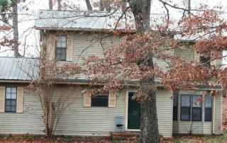 521 Parkway Rd, Tullahoma, TN 37388-5352