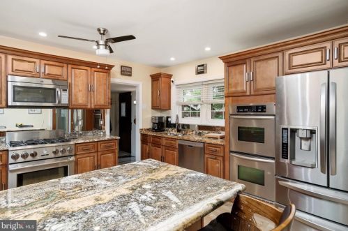 848 Riverside Ave, Trenton NJ 08618-5318 exterior