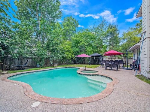 43 Knightsbridge Dr, Conroe TX 77385-3449 exterior