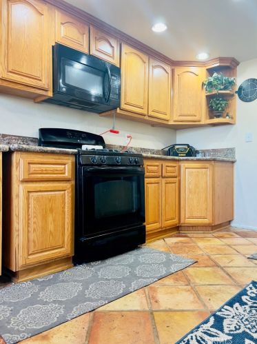 26969 Lakeview Dr, Helendale CA  92342-7808 exterior