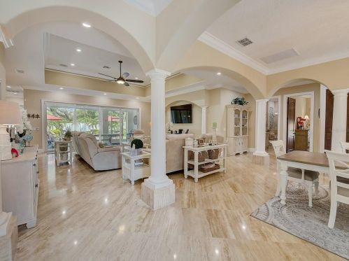 11171 53rd Ave, Saint Petersburg FL  33708-2936 exterior