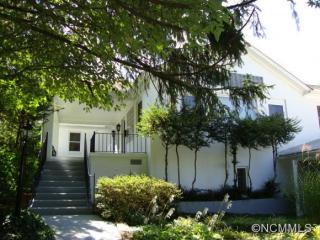 601 4th Ave, Hendersonville, NC 28739-4225