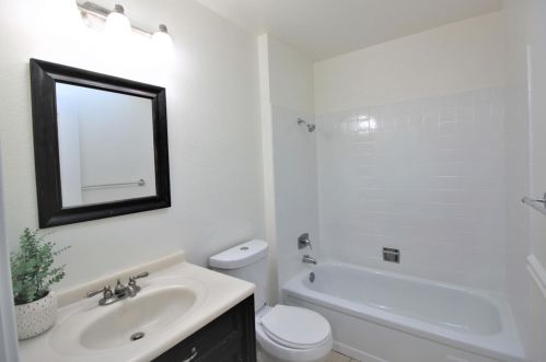 747 Borchard Ct, Woodland CA  95695-5001 exterior