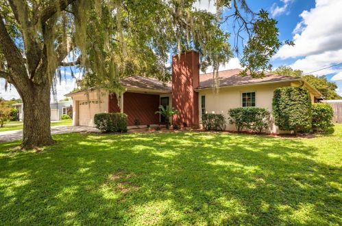2211 Creek Side Dr, Lakeland, FL 33811-1437