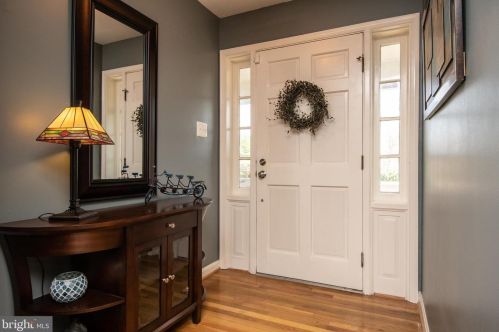 20557 Gleedsville Rd, Leesburg VA 20175-6532 exterior