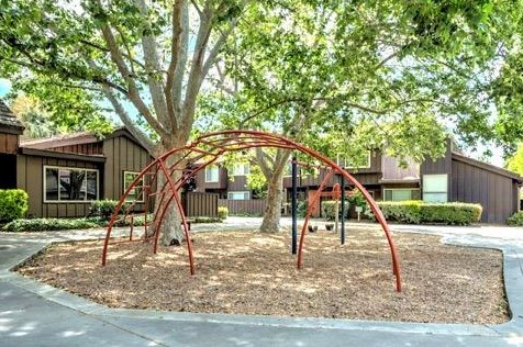 823 Beaver Creek Way, San Jose CA  95133-1237 exterior