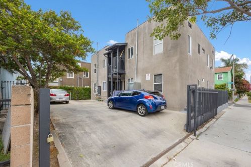 930 11th St, Long Beach CA  90813-3577 exterior