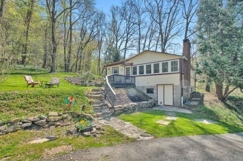 202 Leisie Rd, Renfrew, PA 16053-8622