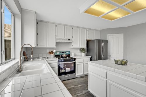 8011 Andante Dr, Citrus Heights CA  95621-1402 exterior