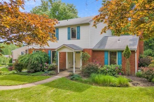 5 Davonshire Dr, Pittsburgh, PA 15238-1509