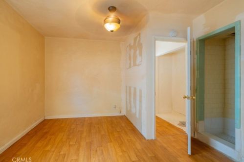 11025 Blix St, North Hollywood CA  91602-1204 exterior