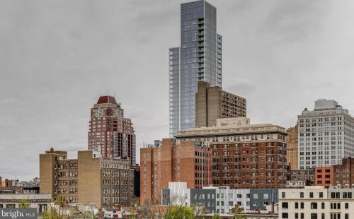 1101 Locust St, Philadelphia PA  19107-5519 exterior