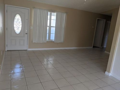 5028 Muriel Ln, New Port Richey, FL 34653-4825